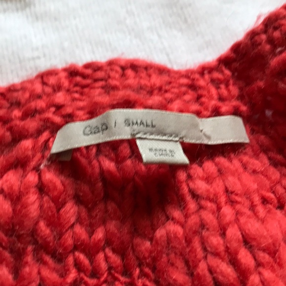 Cable knit red pullover sweater - Picture 2 of 2